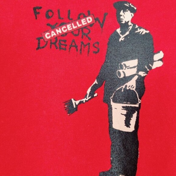 Guess x Brandalised Graffiti Banksy Canceled Dreams Graffiti Tee Sultry Red NEW - Picture 4 of 13